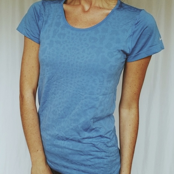 Nike Tops - Nike dri fit blue short sleeve top LARGE - E2